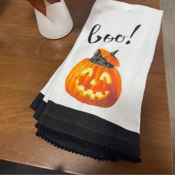 Halloween Black Cat in Jack o’lantern 🎃🐈⬛Boo kitchen hand towels set of 2 NWT - Picture 4 of 4